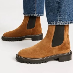 Brand new Staud Chelsea boots. Worn once. Perfect condition and no sign of wear.